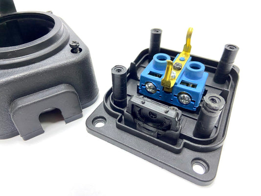 Must "kummist" pinnapealne pistikupesa 250V, 16A, IP44, SCHUKO 2P+Z, 1KMP-F, Bylion